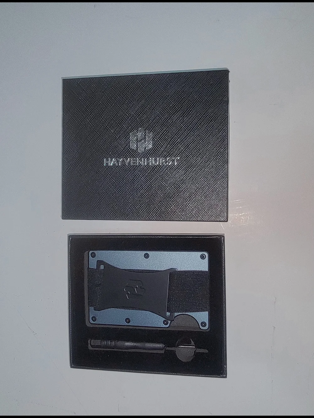 HAYVENHURST wallet Slim Design RFID blocker New With Box Color Blue & Black